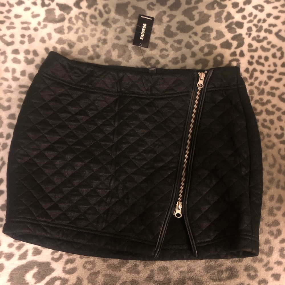 Express mini skirt